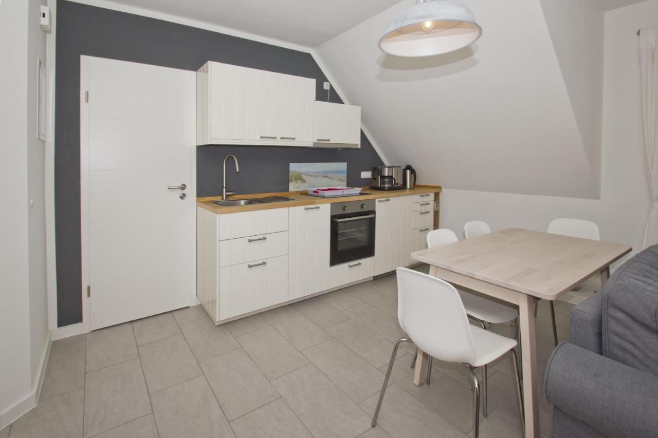 Ferienwohnung Liesi Fewo Og - Balkon, Ruhige Lage Putbus Exterior foto